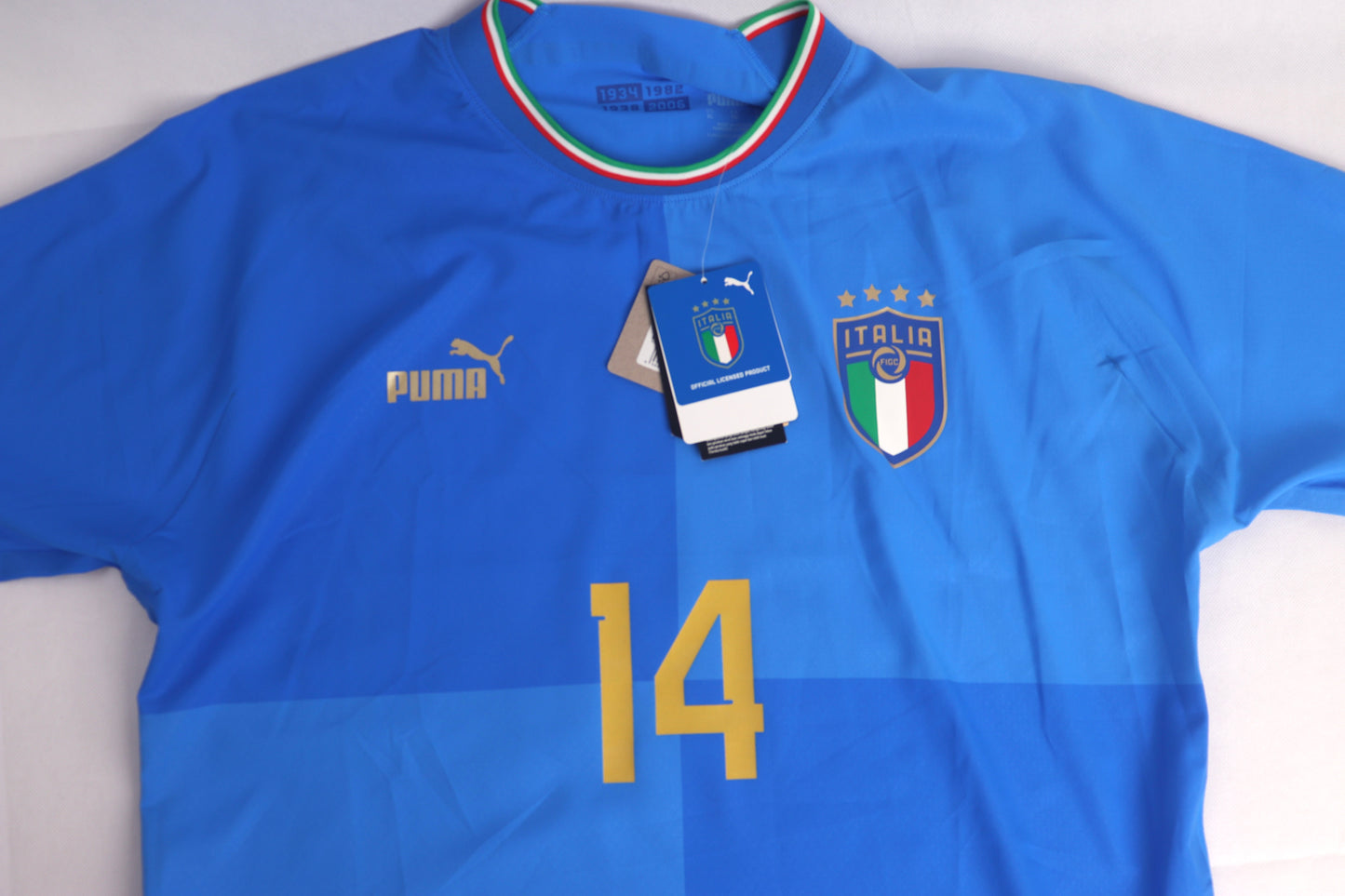 Italy 2022 Home Player Issue BNWT Chiesa [XL]