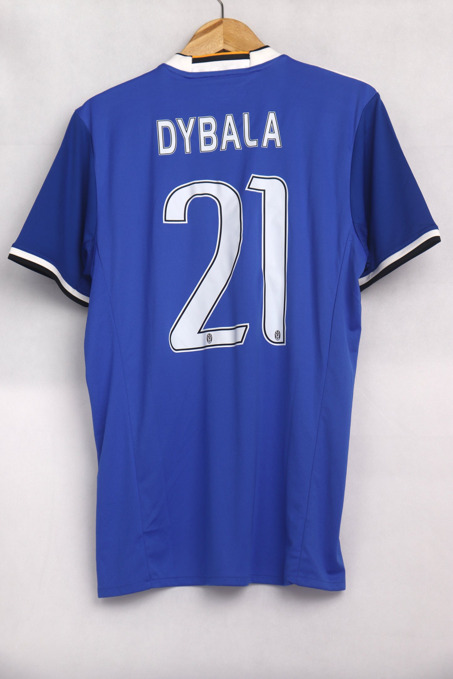 Juventus 2016 Away BNWT Dybala [M]